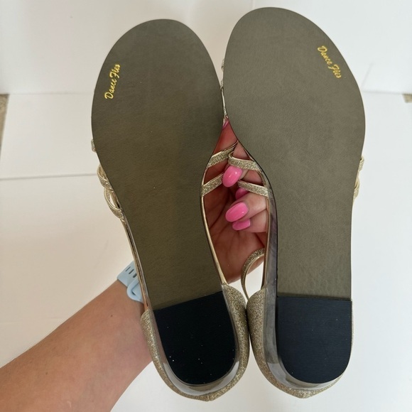 Easy Street Tarrah Gold Glitter Wedge Sandals Size 8.5 - Picture 5 of 8